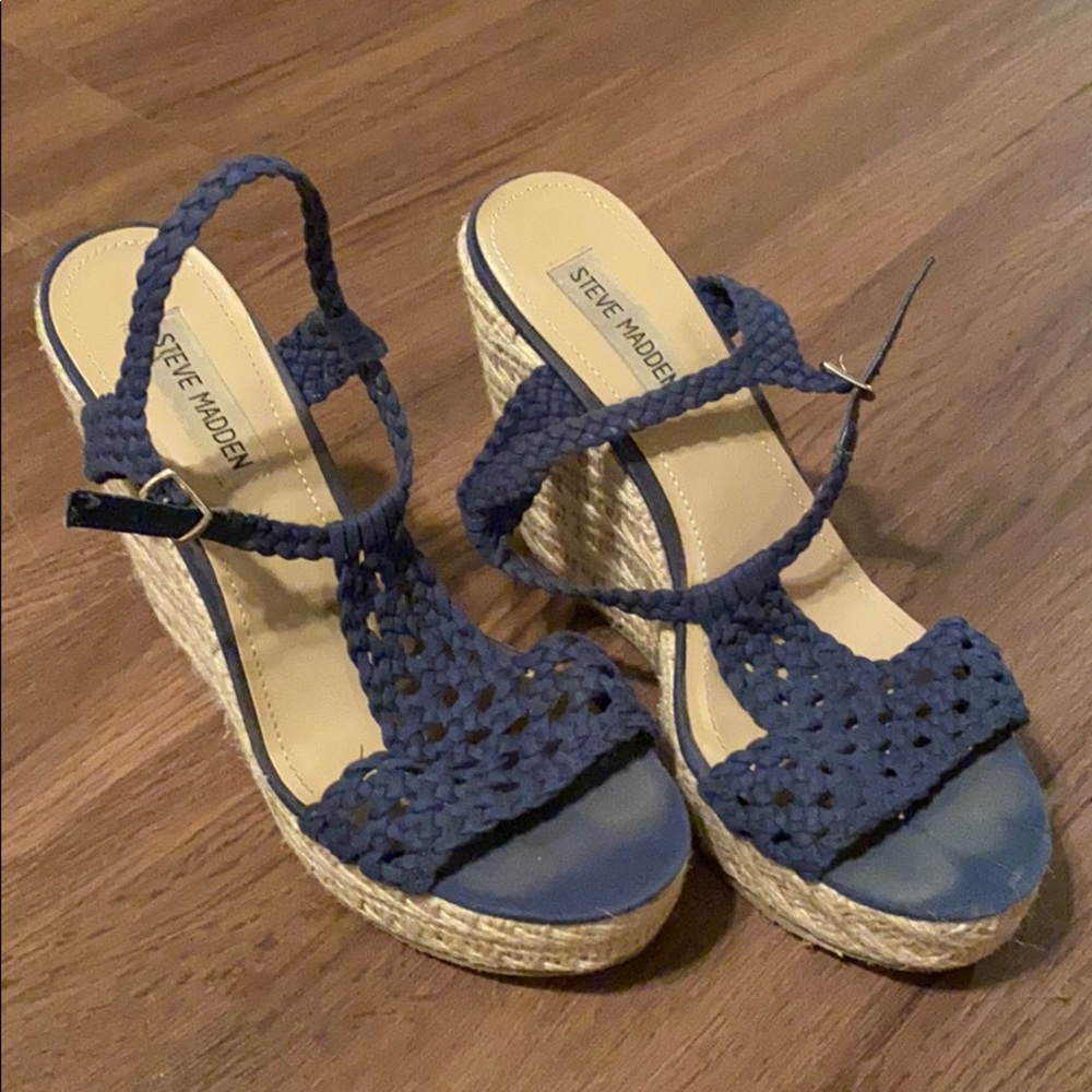 Blue wedges